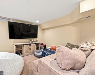 970 N Lawrence Street - Photo Thumbnail 3