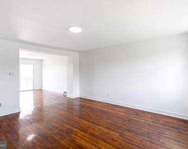 7545 Overbrook Avenue - Photo Thumbnail 3