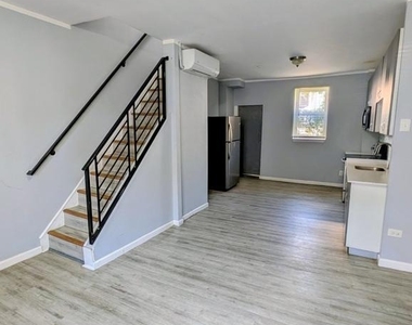 3052 N Lee Street - Photo Thumbnail 3