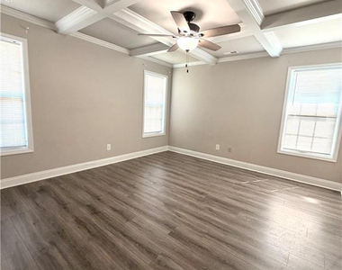 2110 Queen Elizabeth Lane - Photo Thumbnail 13