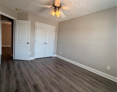 2110 Queen Elizabeth Lane - Photo Thumbnail 26