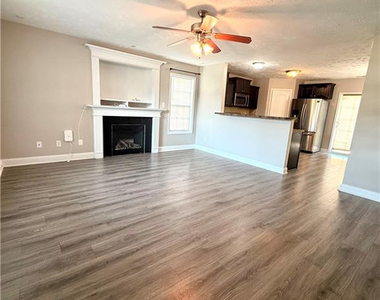 2110 Queen Elizabeth Lane - Photo Thumbnail 5