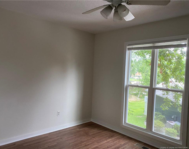 315 Narwhal Court - Photo Thumbnail 5