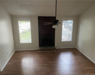 315 Narwhal Court - Photo Thumbnail 2