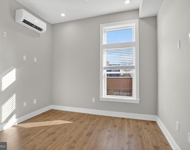 2034 N Front Street - Photo Thumbnail 14