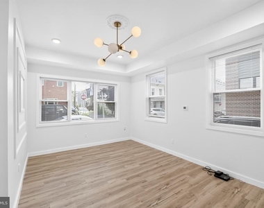 2613 Tulip Street - Photo Thumbnail 8