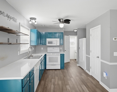 1301 Silver Drive - Photo Thumbnail 5