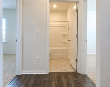 71 Saddle Mare Street - Photo Thumbnail 5