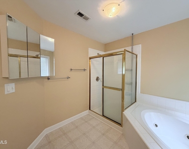 603 Harold Latta Drive - Photo Thumbnail 7