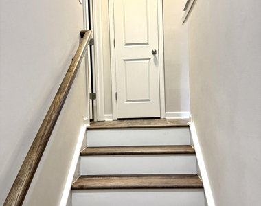 508 Excalibur Drive - Photo Thumbnail 21