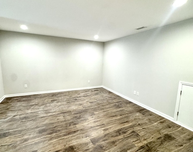 508 Excalibur Drive - Photo Thumbnail 25