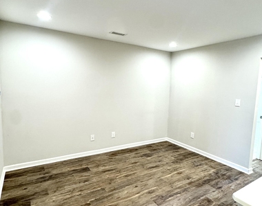 508 Excalibur Drive - Photo Thumbnail 22