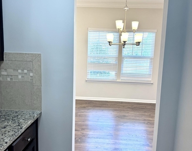 508 Excalibur Drive - Photo Thumbnail 41