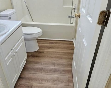 2116 Star Sapphire Drive - Photo Thumbnail 7