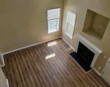 2116 Star Sapphire Drive - Photo Thumbnail 8