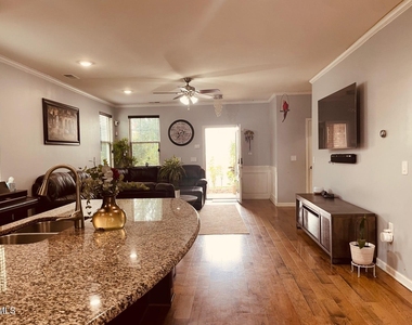 4860 Lily Garden Drive - Photo Thumbnail 10