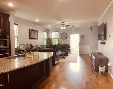 4860 Lily Garden Drive - Photo Thumbnail 9