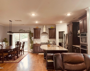 4860 Lily Garden Drive - Photo Thumbnail 14