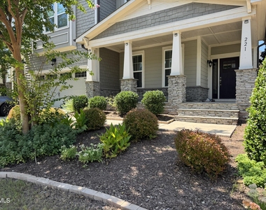 221 Hensley Oak Way - Photo Thumbnail 33