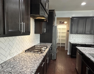221 Hensley Oak Way - Photo Thumbnail 6