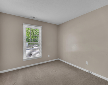 106 London Plain Court - Photo Thumbnail 15