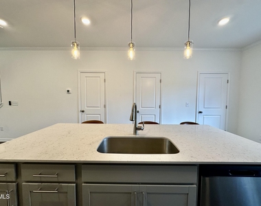 685 Mirkwood Avenue - Photo Thumbnail 8