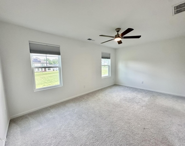 685 Mirkwood Avenue - Photo Thumbnail 12