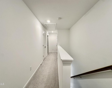 685 Mirkwood Avenue - Photo Thumbnail 17