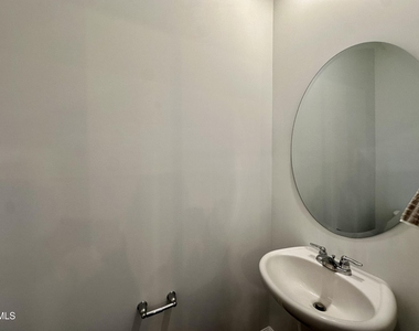 685 Mirkwood Avenue - Photo Thumbnail 11