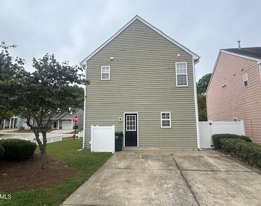 104 Tuscarora Lane - Photo Thumbnail 21