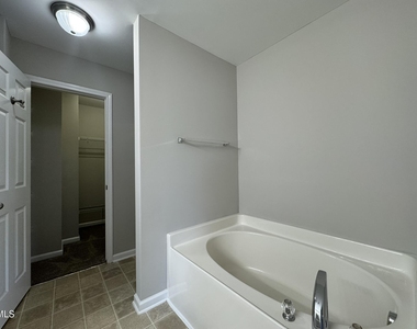 539 Writers Way - Photo Thumbnail 15