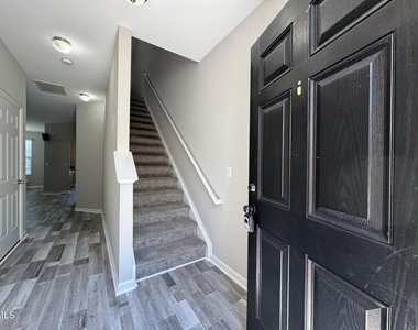 539 Writers Way - Photo Thumbnail 2