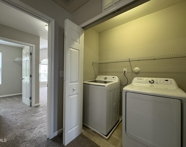 539 Writers Way - Photo Thumbnail 20