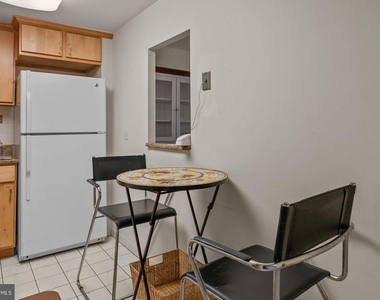 100 West Avenue - Photo Thumbnail 7