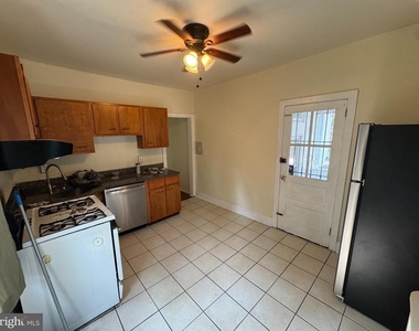117 Montgomery Avenue - Photo Thumbnail 11