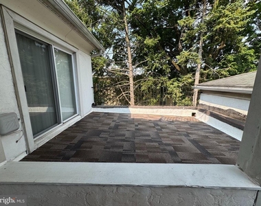 117 Montgomery Avenue - Photo Thumbnail 5
