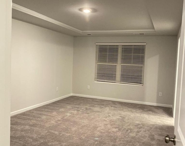 1014 Gemma Drive - Photo Thumbnail 18