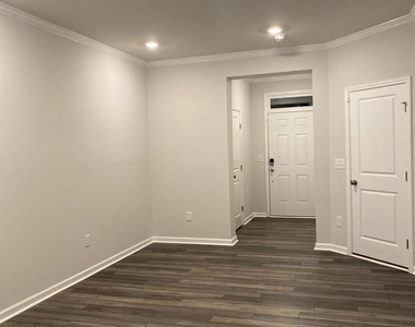 1014 Gemma Drive - Photo Thumbnail 7