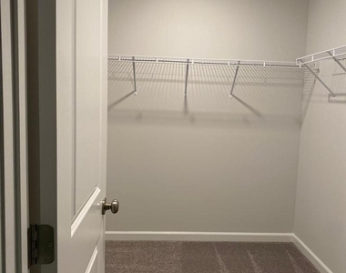 1014 Gemma Drive - Photo Thumbnail 23