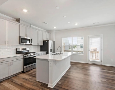 2137 Terrawood Drive - Photo Thumbnail 11