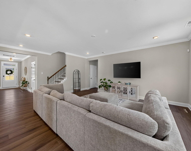621 Bronco Circle - Photo Thumbnail 22