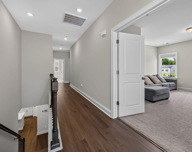 621 Bronco Circle - Photo Thumbnail 38