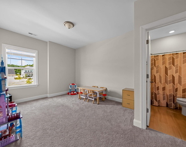 621 Bronco Circle - Photo Thumbnail 46