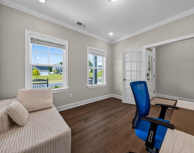 621 Bronco Circle - Photo Thumbnail 5