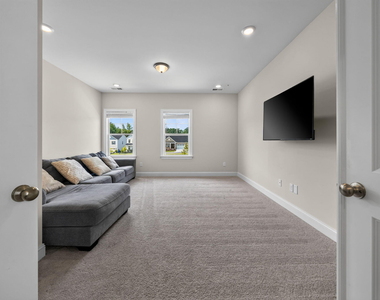 621 Bronco Circle - Photo Thumbnail 39