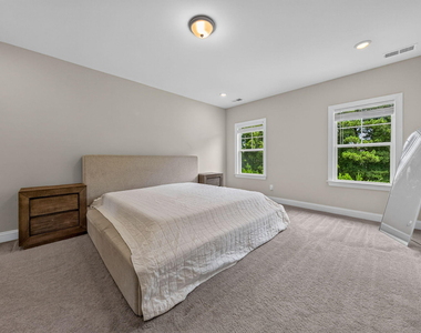 621 Bronco Circle - Photo Thumbnail 32