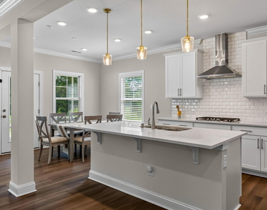 621 Bronco Circle - Photo Thumbnail 11
