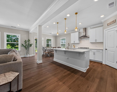 621 Bronco Circle - Photo Thumbnail 10