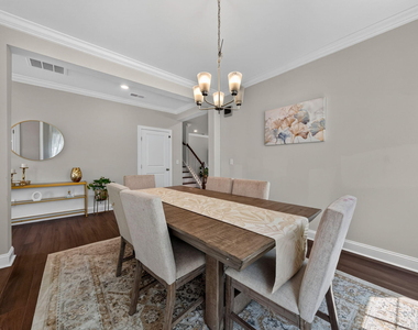 621 Bronco Circle - Photo Thumbnail 9