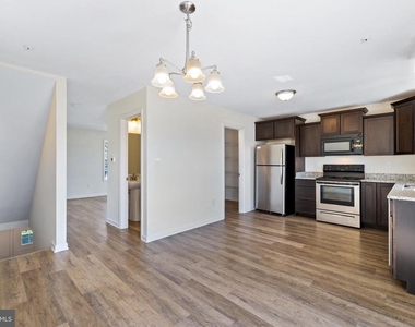 783 Bassett Drive - Photo Thumbnail 3